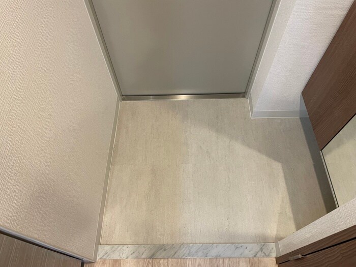 物件内観写真21　(玄関)