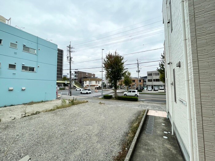 物件内観写真15　(室内からの展望)