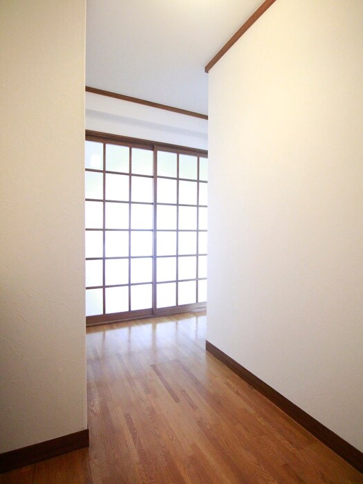 物件内観写真18　(廊下)