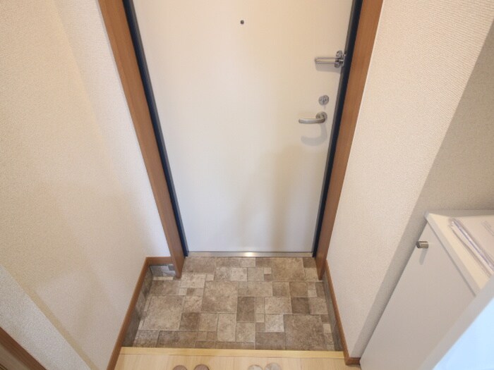 物件内観写真17　(玄関)