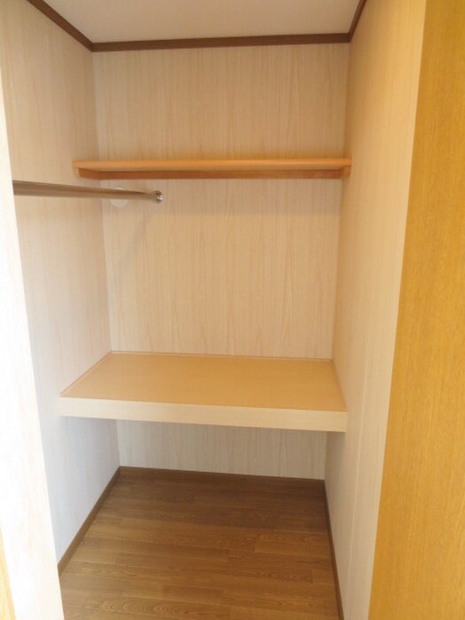 物件内観写真10　(収納)