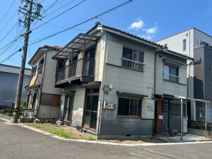 ネコと子犬のワルツ外観写真