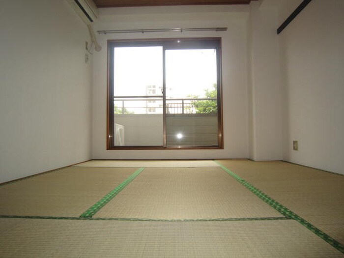 物件内観写真12　(居室)