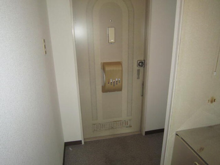 物件内観写真15　(玄関)