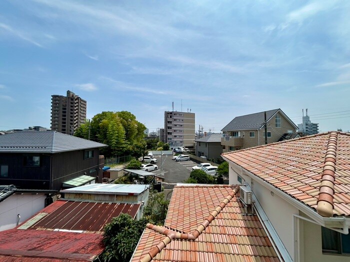 物件内観写真16　(室内からの展望)