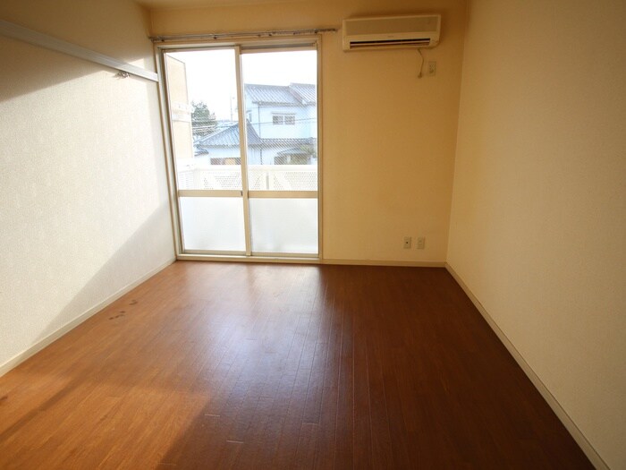 物件内観写真4　(居室)