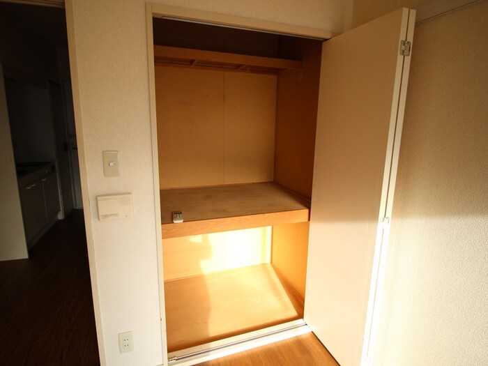 物件内観写真10　(収納)