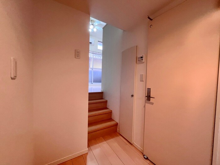 物件内観写真13　(廊下)