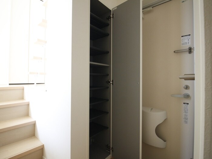 物件内観写真16　(靴箱)