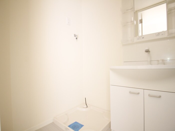物件内観写真18　(洗濯機置場)