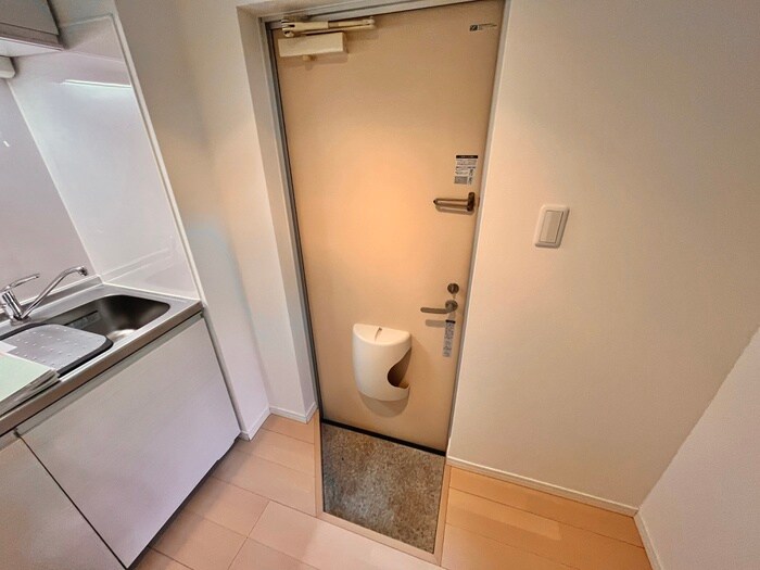 物件内観写真19　(玄関)