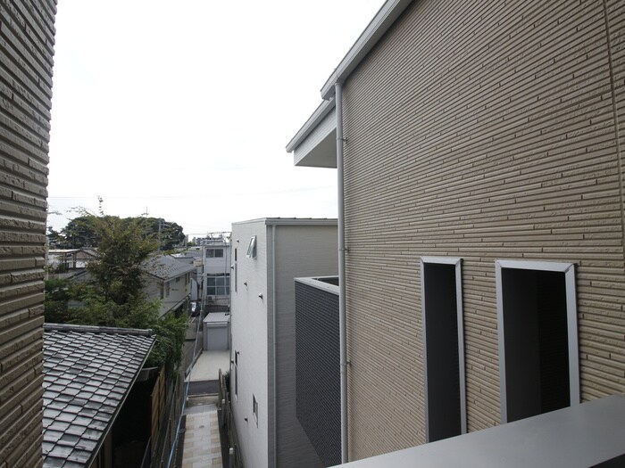 物件内観写真20　(室内からの展望)