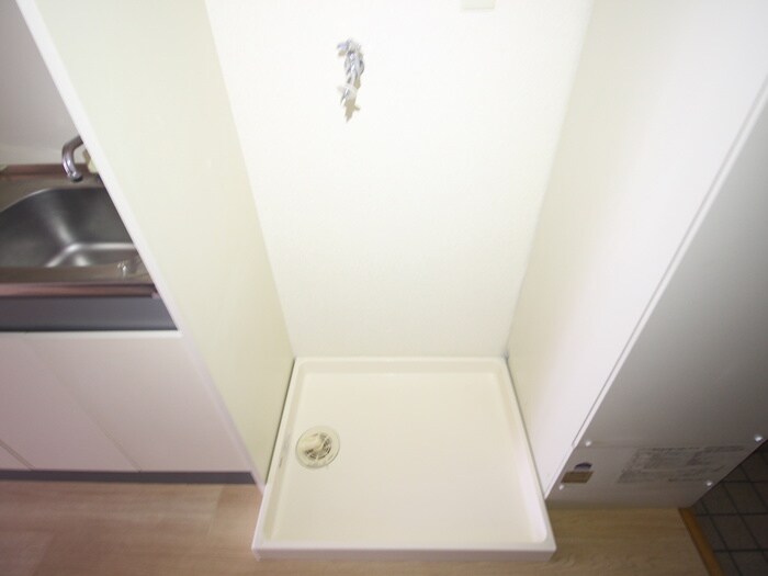 物件内観写真14　(洗濯機置場)