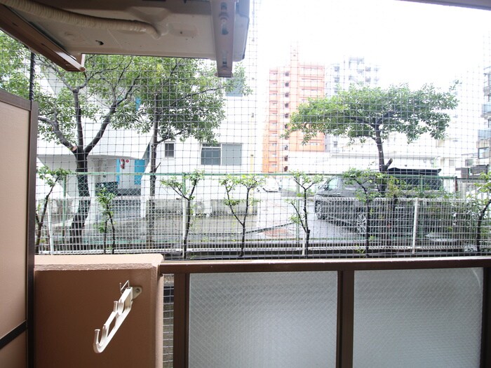 物件内観写真20　(室内からの展望)