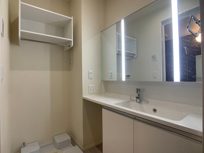 物件内観写真14　(洗濯機置場)