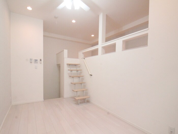 物件内観写真8　(居室)