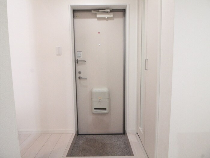 物件内観写真17　(玄関)