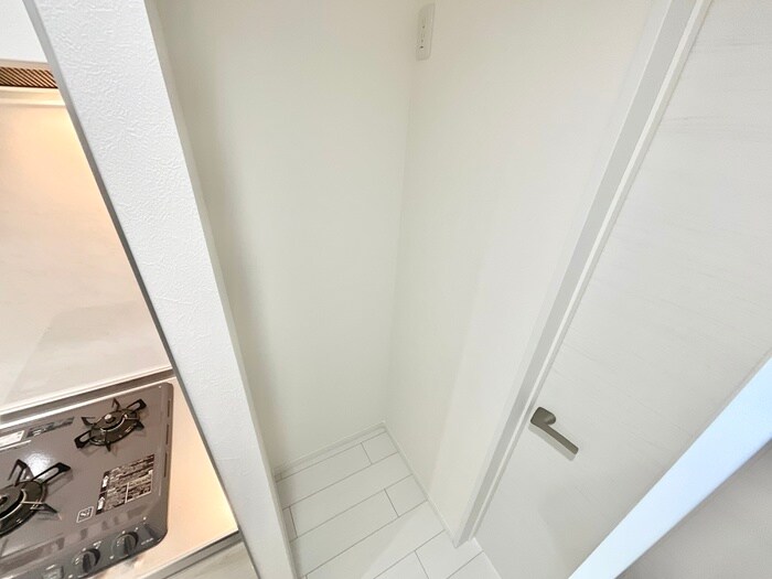 物件内観写真14　(洗濯機置場)