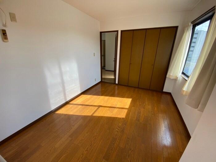 物件内観写真8　(居室)