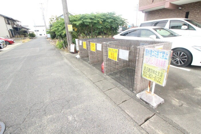 物件外観写真4　(建物設備)