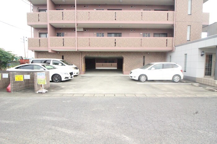 物件外観写真6　(駐輪場)