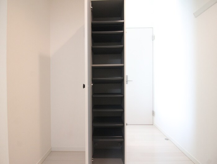 物件内観写真11　(靴箱)