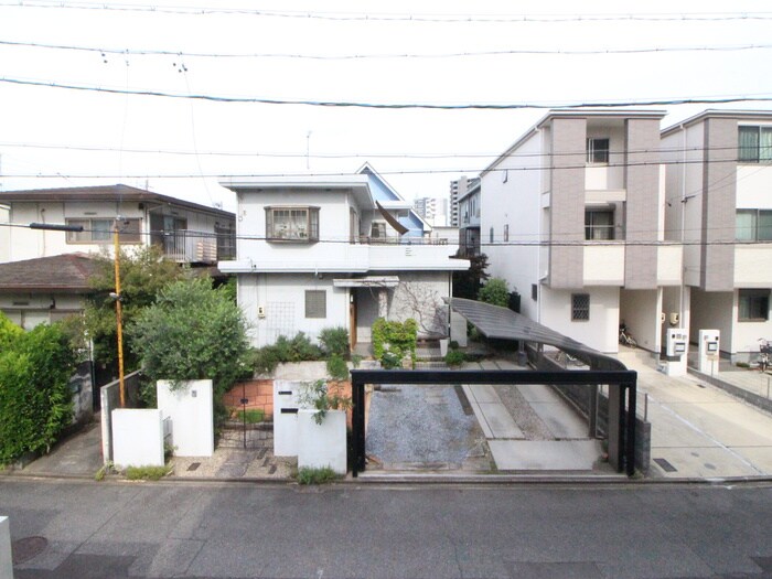 物件内観写真11　(室内からの展望)