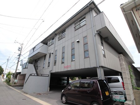 ＲＥＺＩＳ　ＯＢＡＴＡ外観写真