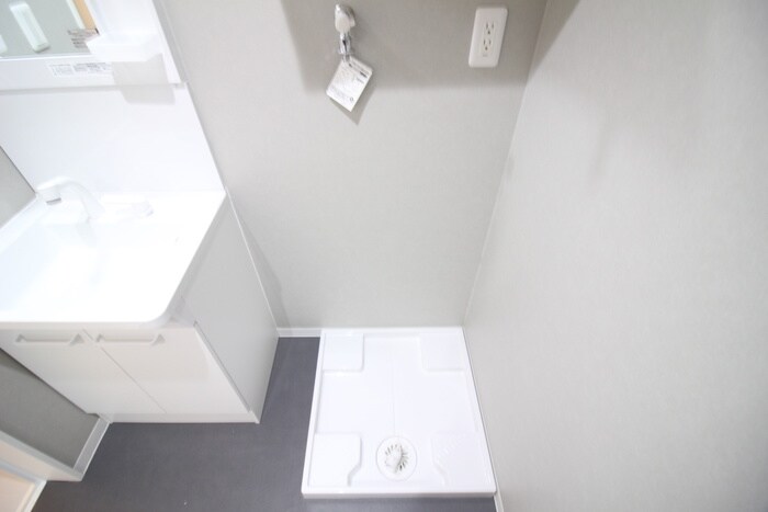 物件内観写真12　(洗濯機置場)