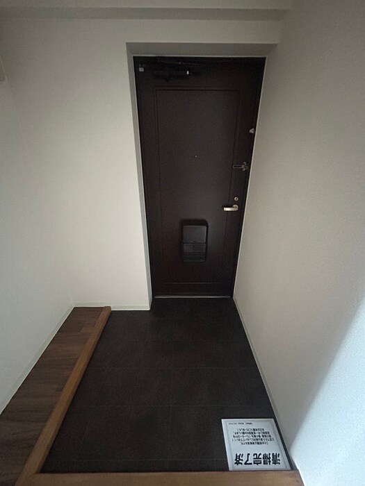 物件内観写真7　(玄関)