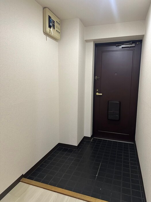 物件内観写真7　(玄関)