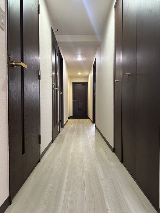 物件内観写真8　(廊下)