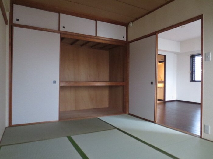 物件内観写真9　(居室)