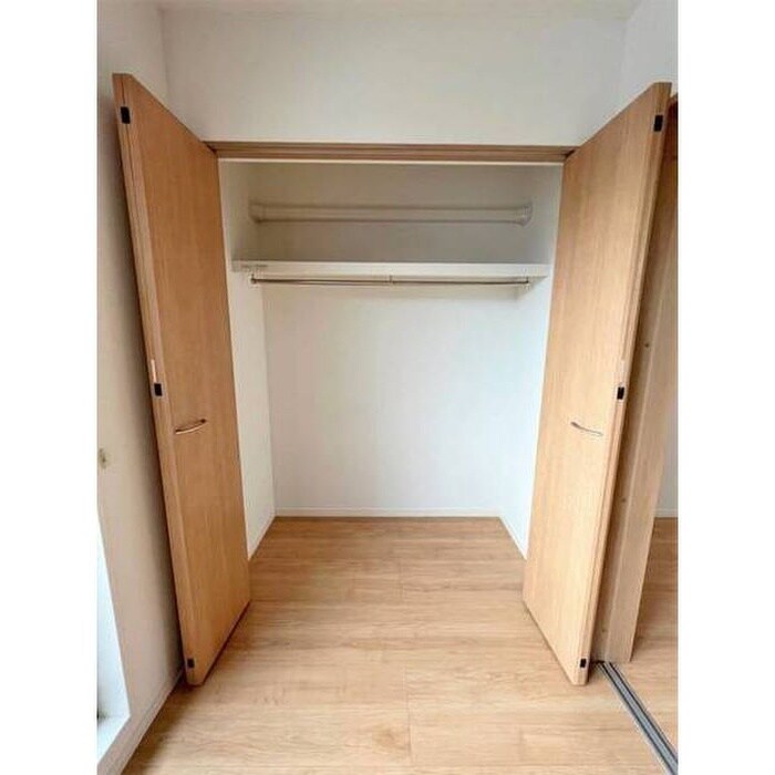 物件内観写真10　(収納)