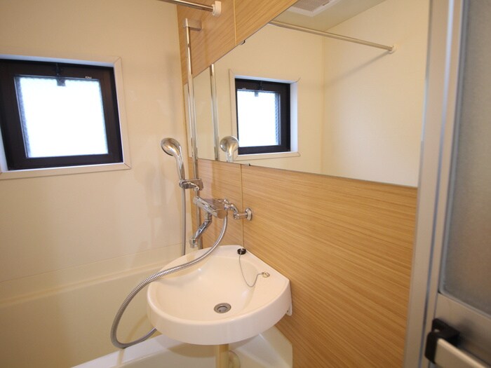 物件内観写真12　(洗面)