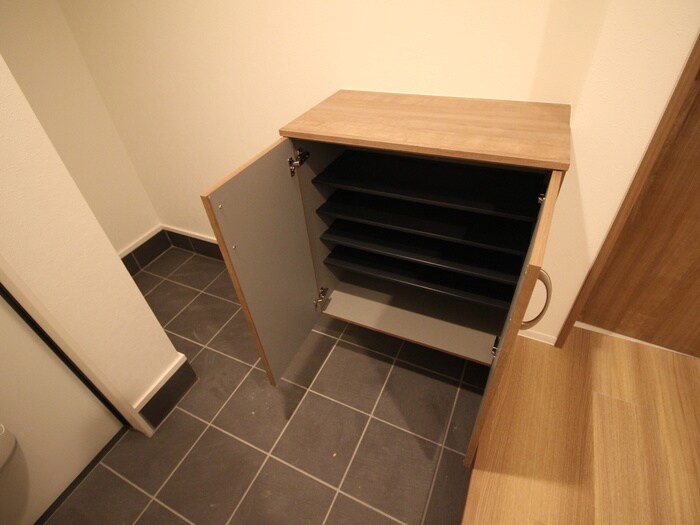 物件内観写真18　(靴箱)