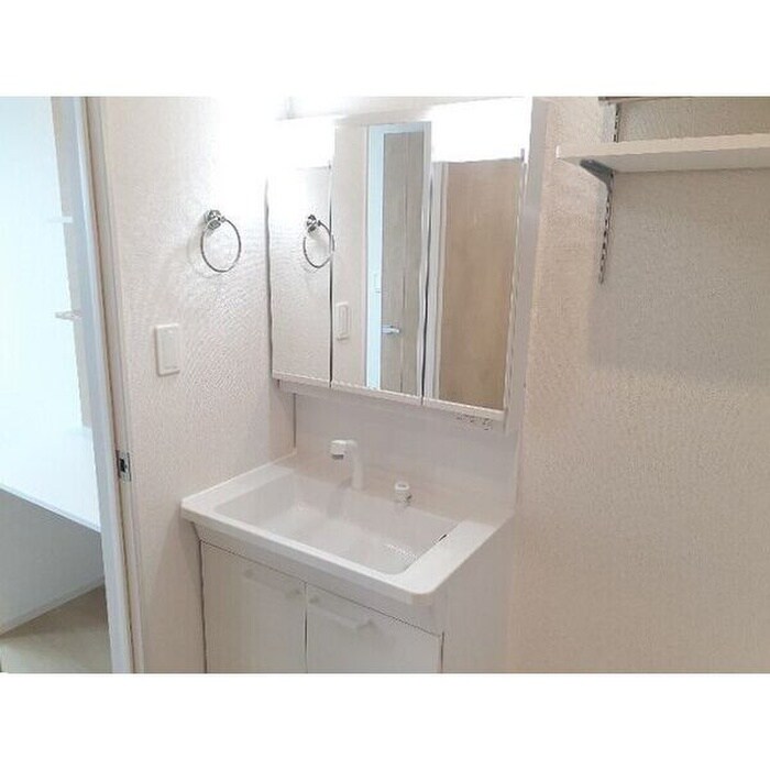 物件内観写真10　(洗面)