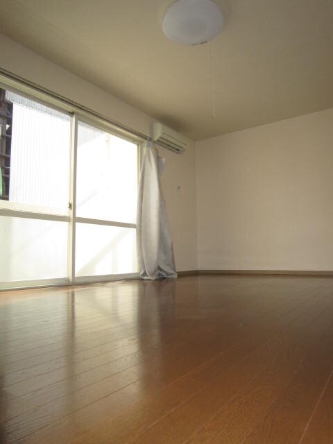 物件内観写真13　(居室)