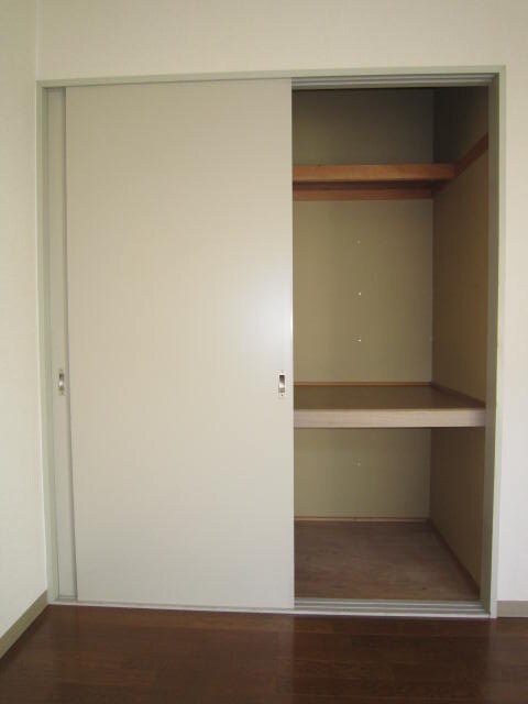 物件内観写真15　(収納)