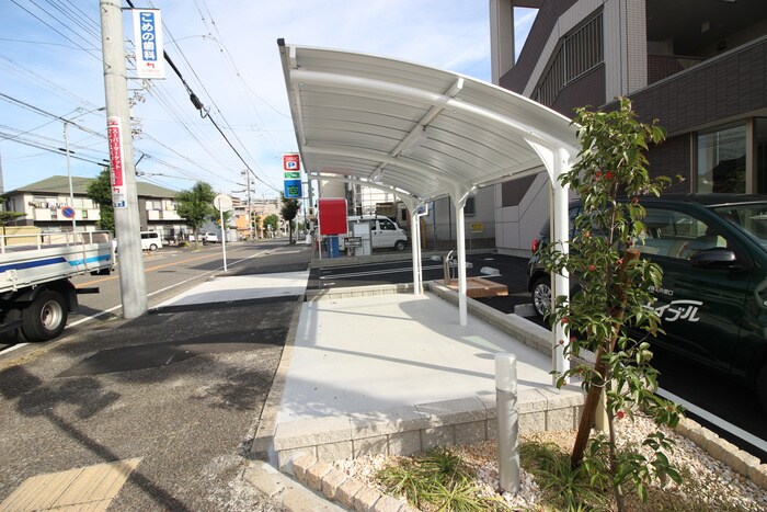 物件外観写真3　(駐輪場)