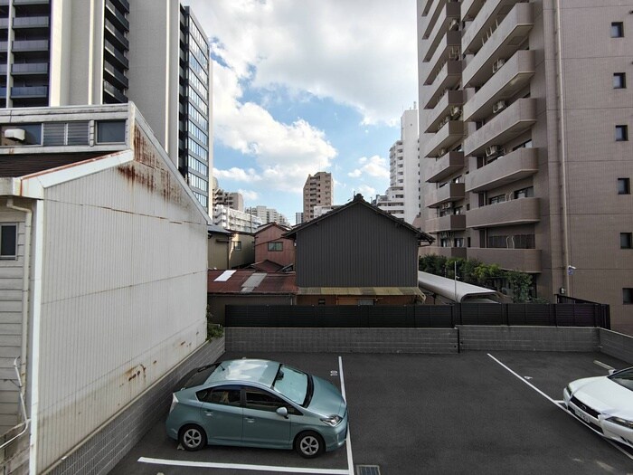 物件内観写真20　(室内からの展望)