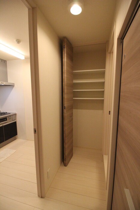 物件内観写真12　(収納)