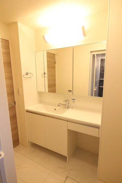 物件内観写真15　(洗面)