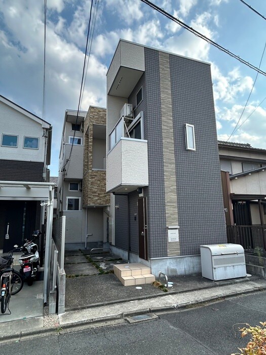 物件外観写真1　(外観写真)