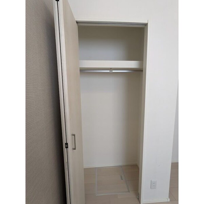 物件内観写真12　(収納)