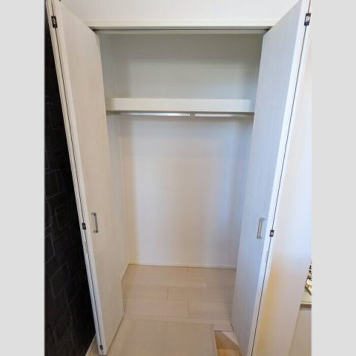 物件内観写真12　(収納)