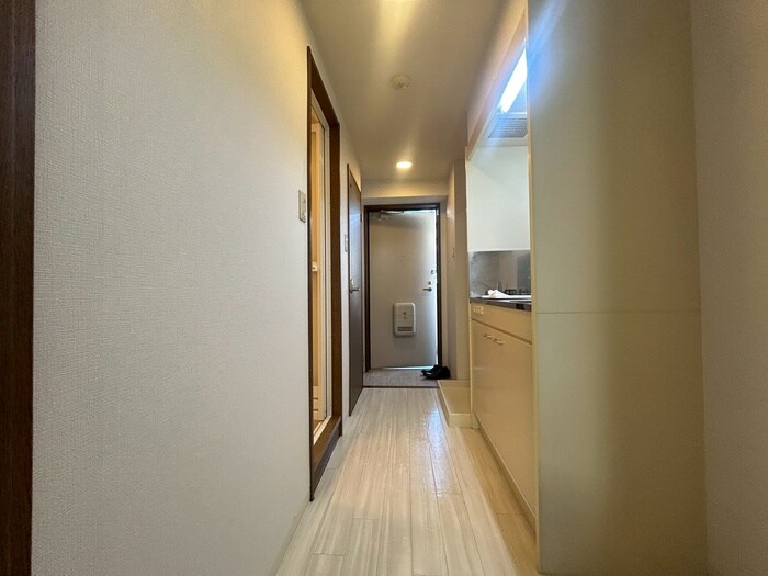 物件内観写真15　(廊下)