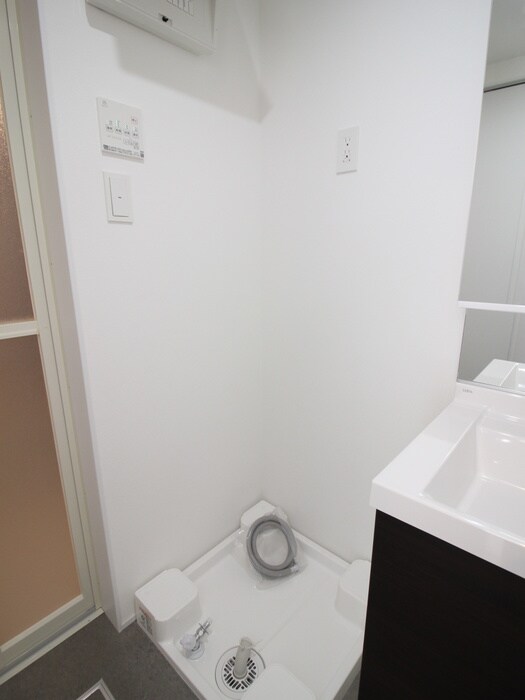 物件内観写真13　(洗濯機置場)