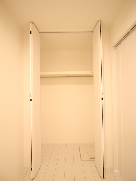 物件内観写真16　(収納)