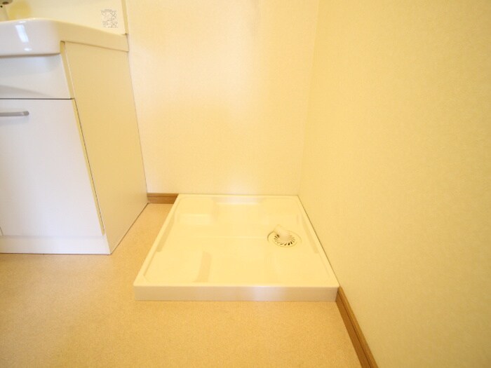 物件内観写真14　(洗濯機置場)